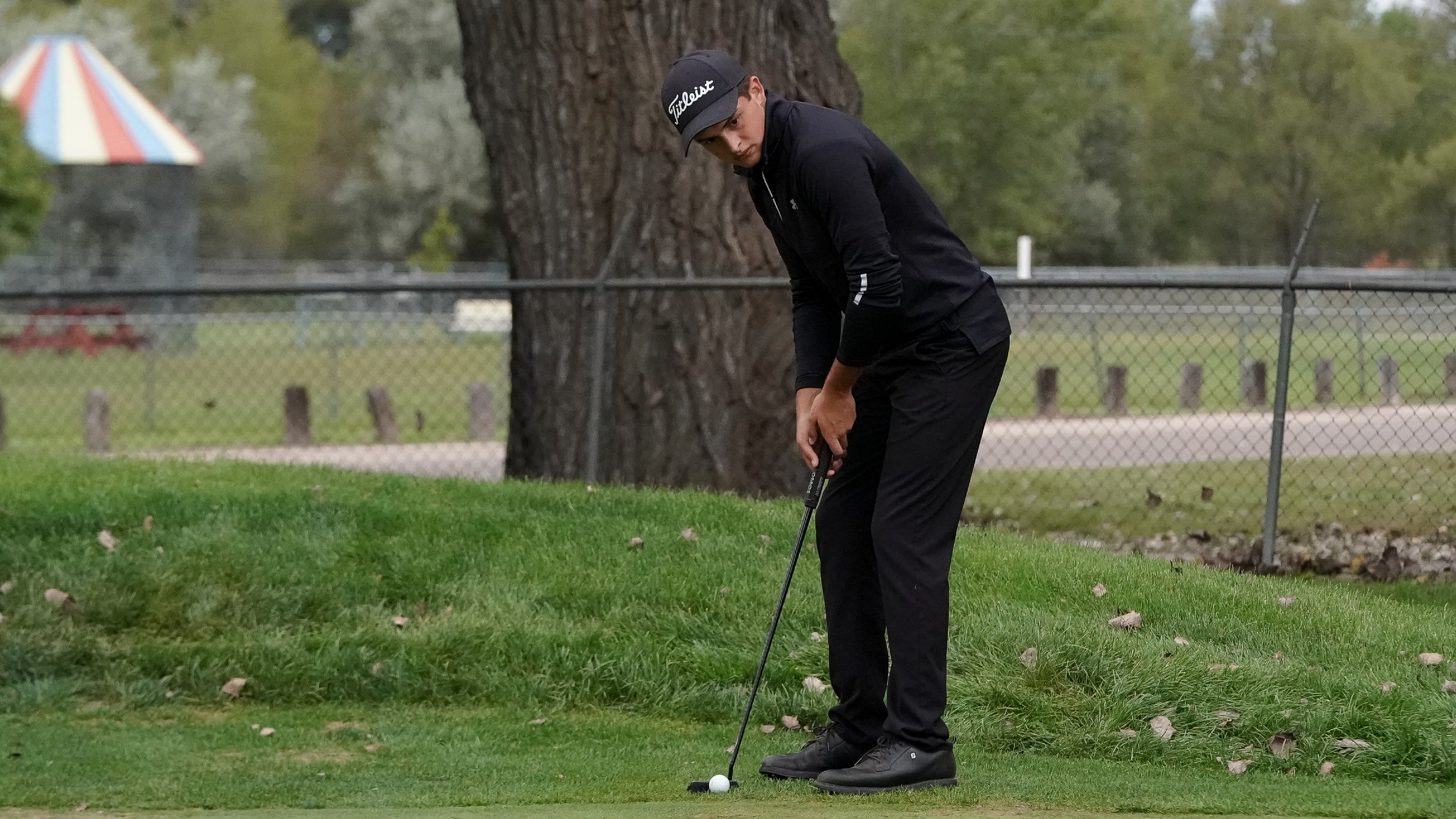 Smotzer leads Knights at West District Championship