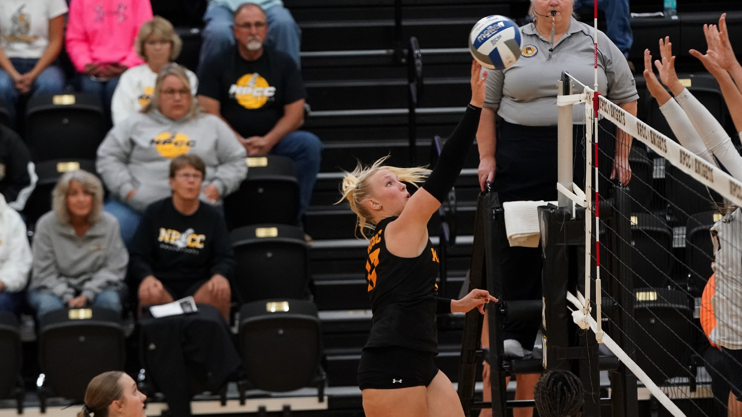 Knights fall in straight sets to Trojans